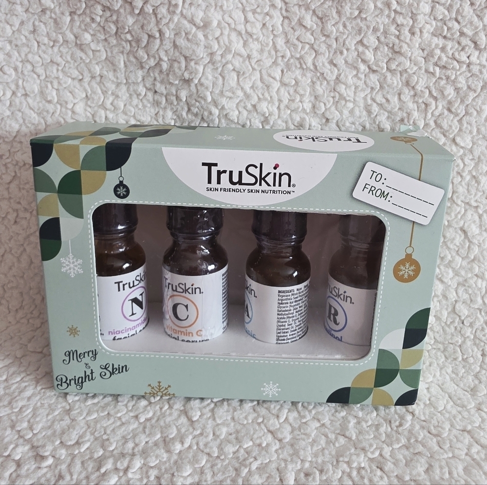 TruSkin Face Serum 4 Piece Holiday Kit NWT Retinol Vit C Hyaluronic Niacinamide